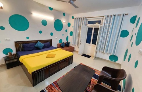 Gunehr Apartment | Hipostel Bir Deluxe Double Room