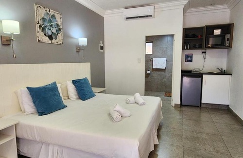 St. Lucia Apartment | Hippo Lodge Apartments