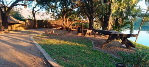 Komatipoort House | Hippo Retreat & Tiger Fishing Komatipoort