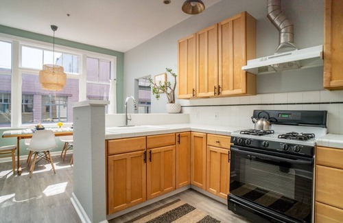 Pacific Grove Apartment | Hipster Vibe - Pacific Grove Apartment - Walk to the Beach!