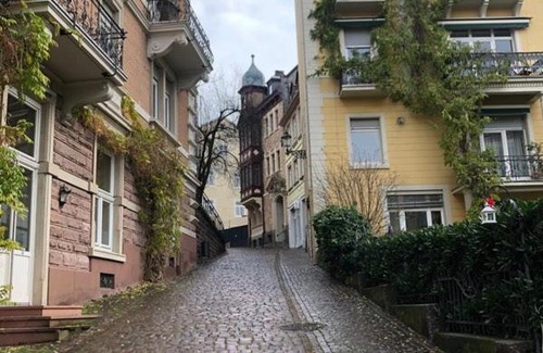 Baden Baden Old Town Apartment | Hirsch Appartements