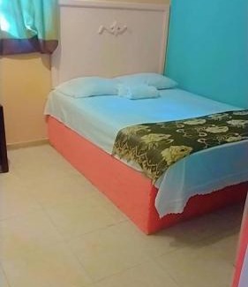 Nord-Ouest Department Bed & Breakfast | HIS and HER Hotel Bar Restro