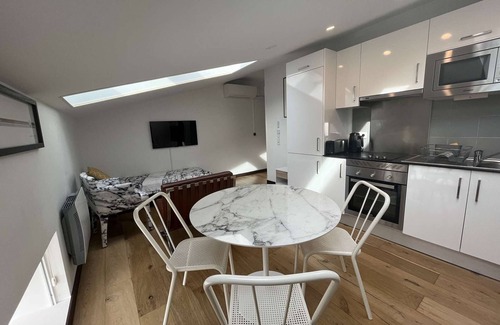Rochefort Apartment | Historic 1-BR Apt with Modern Amenities in Rochefort