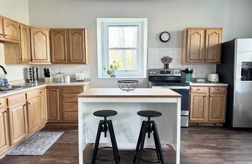 Lebanon - Pine Grove House | Historic 1803 Millstream House estate, newly renovated. 15 mins to Hershey!