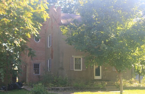 Nauvoo House | Historic 1840s Lamoreaux House/Modern Addition