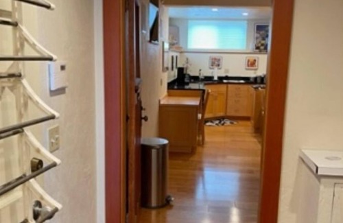 Fairmont Apartment | Historic 1910 Home on Fairmount Blvd walking distance to University of Oregon