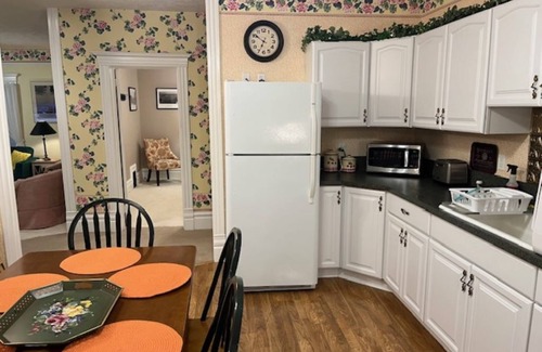 Harbor Springs House | Historic 2-bedroom in charming Harbor Springs with WiFi, AC, 1 block to water