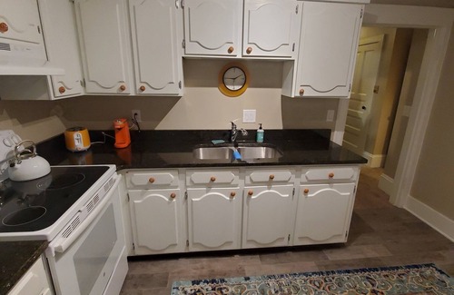 Jackson Apartment | Historic 2-Bedroom Apartment with Modern Comforts and Artistic Charm