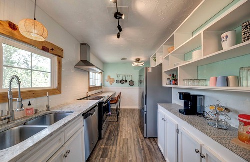 Midland House | Historic 2-bedroom home in Central Midland