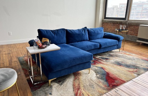 Detroit Apartment | Historic 2 Bedroom Riverfront loft in Corktown