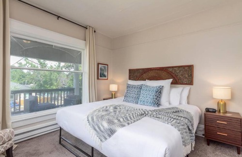 West Central Apartment | Historic 2 KING BED 1 Bath Near Downtown Spokane