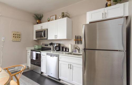 West Central Apartment | Historic 2 KING BED 1 Bath Near Downtown Spokane
