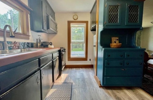 Oliverea House | Historic 2BR Home +Patio in Quiet Catskills Hamlet