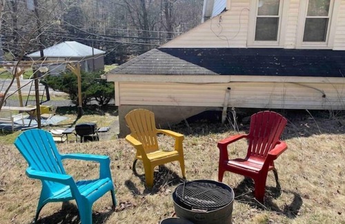 Oliverea House | Historic 2BR Home +Patio in Quiet Catskills Hamlet