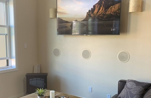 Fairhaven Apartment | Historic 3 Story Fairhaven Loft with Rooftop Patio