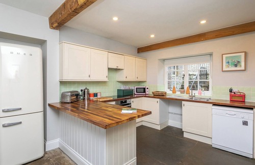 Skipton House | Historic 6 bedroom home with access to leading wellness retreat