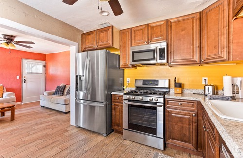 Peter Howell House | Historic Adobe Casita - Private Fully Fenced Yard