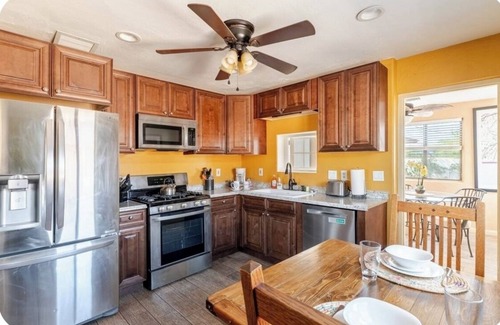 Peter Howell House | Historic Adobe Casita - Private Fully Fenced Yard