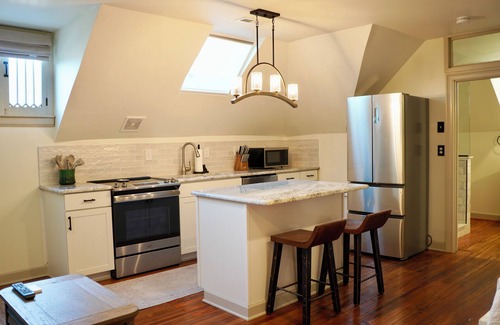 Rivermont Apartment | Historic and private carriage house