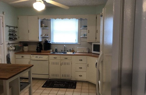 Saint Joseph House | Historic and quiet St. Joseph neighborhood: Lovely comfortable 100 yo two story
