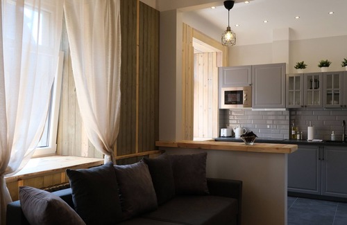 Old Town Apartment | Historic apartment with Wooden floors in the Hearth of Old-town Riga