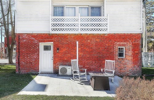 New Oxford Cottage | Historic Barker Cottage near Gettysburg