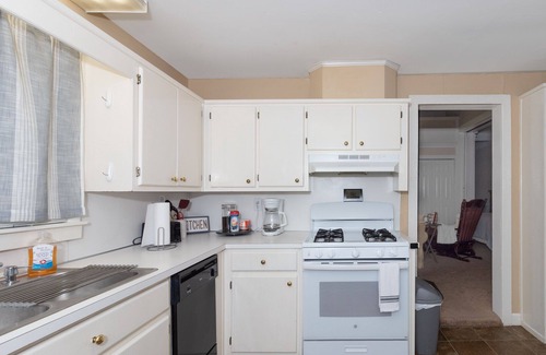 Fortson Apartment | Historic "Battle House" Apartment - Uptown Columbus