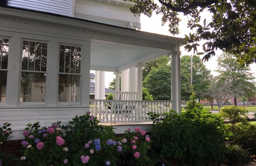 Walhalla House | Historic Bauknight House, the Jewel of Walhalla.
