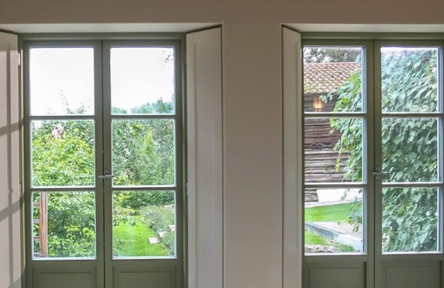 Obermarchenbach Cottage | HISTORIC BAVARIAN COTTAGE; Heritage Stay with Sauna and Spa, 35min from Munich