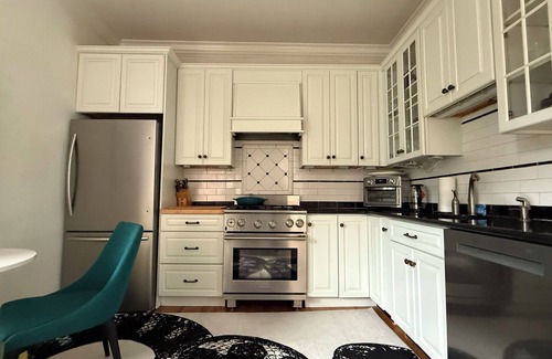Medford Street - The Neck Apartment | Historic Boston apartment with private garden/patio