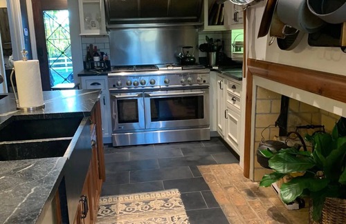 Mount Vernon Condo | Historic Boyd Harvey House and Grounds 2 Bedroom Home by RedAwning