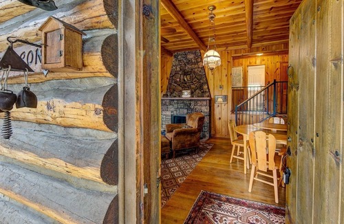 Estes Park House | Historic Cabin to Bring Back Memories or Make New Ones
