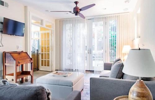 Stanton Park Apartment | Historic Capital Hill Home and Carriage House