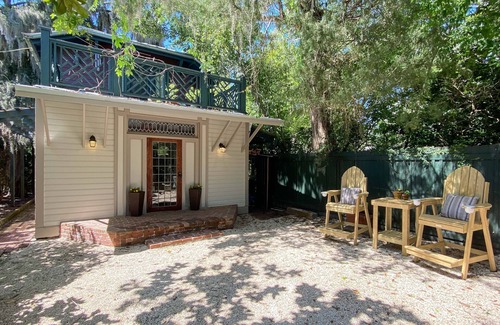 Historic Downtown Apalachicola Cottage | Historic Carriage House in Charming Apalachicola