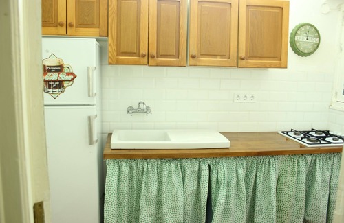 Lagunillas Condo | HISTORIC CENTER, UP TO 7 PEOPLE, VERY SPACIOUS, WIFI, AIR CONDITIONING, BEACH AT 15 MIN.