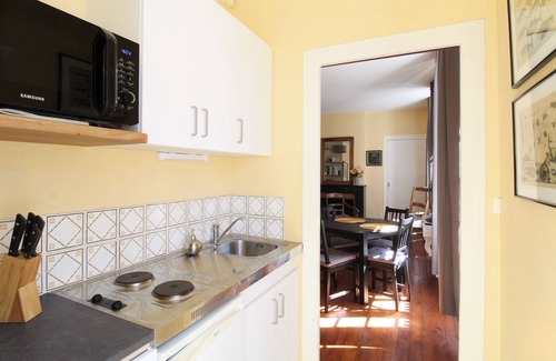 Downtown Angers Cottage | Historic Centre Apartment Near Château and Cathedral