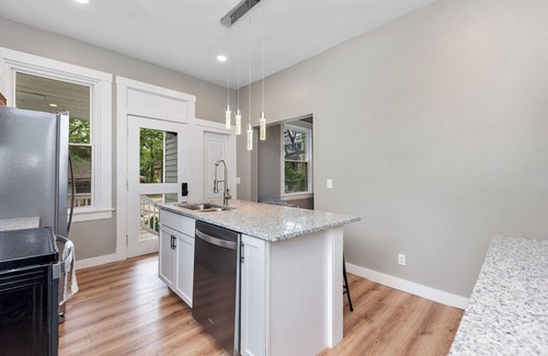 Mount Auburn House | Historic Charm Meets Modern Comfort - 3BR Home in Mt. Auburn