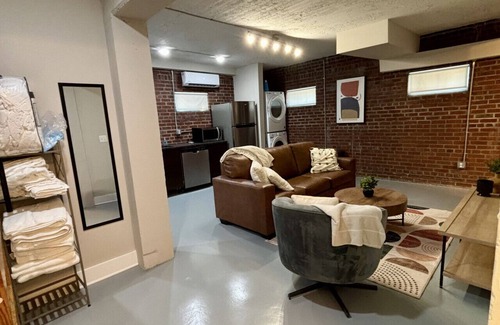Old Town Apartment | Historic Charm Steps from Downtown Huntsville