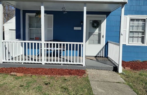 Portsmouth House | Historic Charm With Modern Comforts & Parking Near Oceanfront and Rivers Casino
