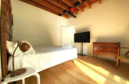 Como Apartment | Historic Charm with Whirlpool - Motta Apartments