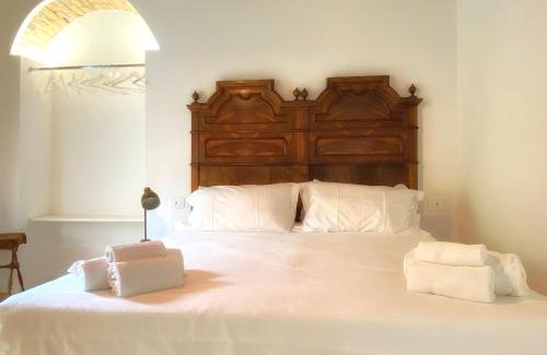 Como Apartment | Historic Charm with Whirlpool - Motta Apartments