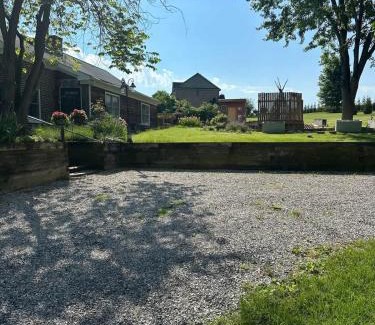 Boonsboro House | Historic Cottage Retreat-IG Cowboy Pool-Hot Tub
