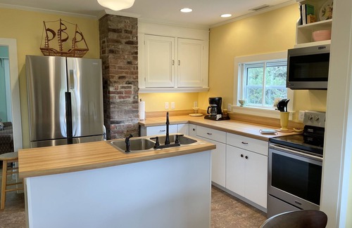 Ocracoke House | Historic Cottage with great Lighthouse View-3BR/2BA-Ocracoke Island