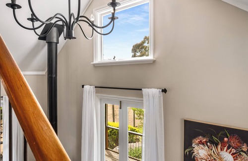 Mittagong Cottage | Historic country cottage on beautiful estate minutes from Bowral and Mittagong