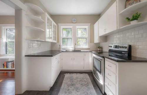 Seminole Heights House | Historic & Cozy Bungalow by Downtown