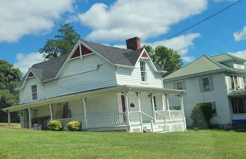 Rocky Mount House | Historic Cozy Home Entire First Floor