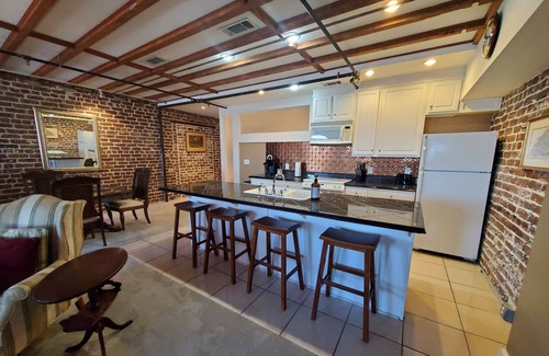 Historic District - North Condo | Historic District-Fabulous River Street Condo
