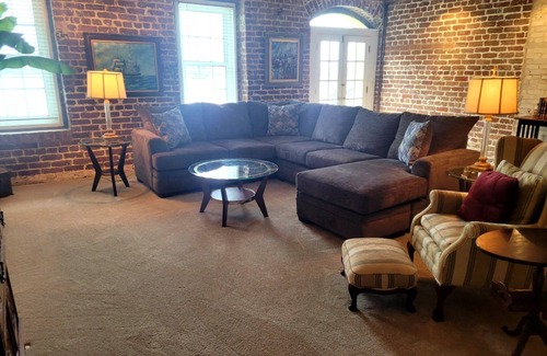 Historic District - North Condo | Historic District-Fabulous River Street Condo