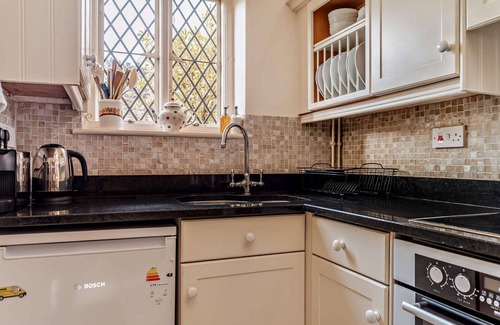 Middleton Cheney Cottage | Historic dog friendly holiday home with indoor pool and sauna - The Court House