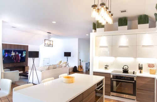 Cabbagetown House | Historic Downtown Atlanta | 6br 5ba | Parking